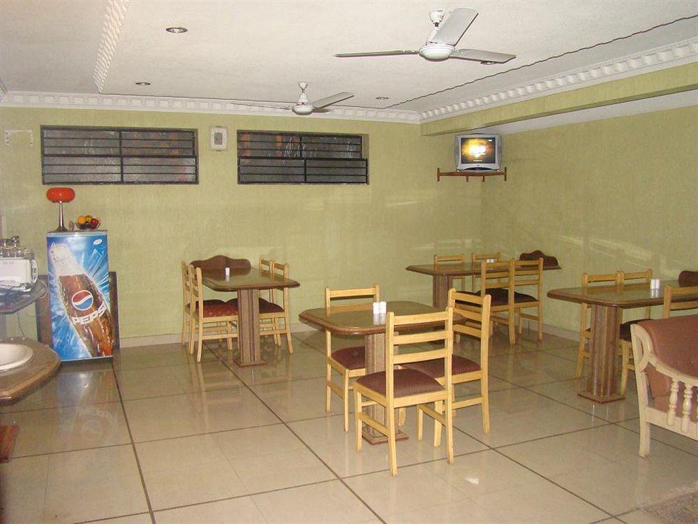 Bluemoon Log-Inn Bangalore Exterior foto
