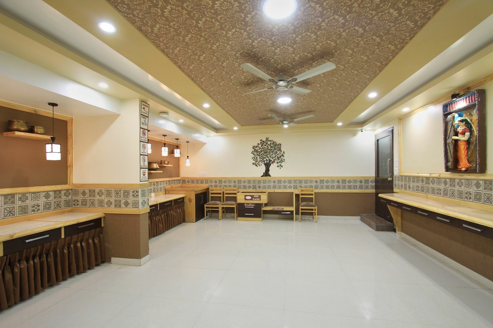 Bluemoon Log-Inn Bangalore Exterior foto